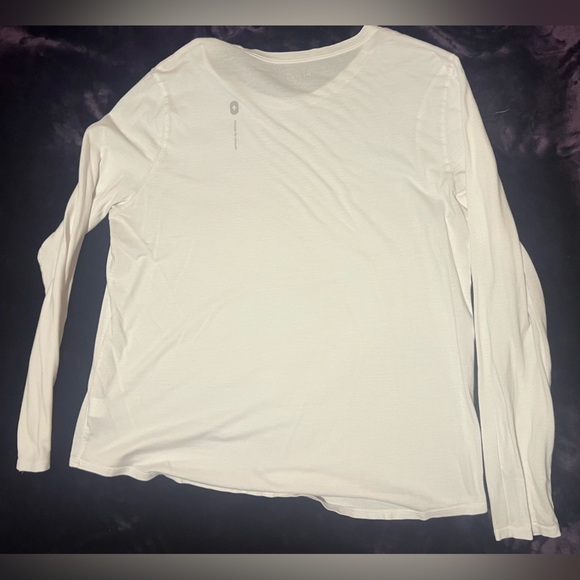 FIGS | White Long Sleeve Undershirt - Picture 5 of 6